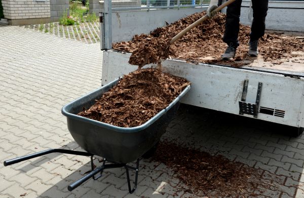 Bulk Mulch Delivery in Fort Myers