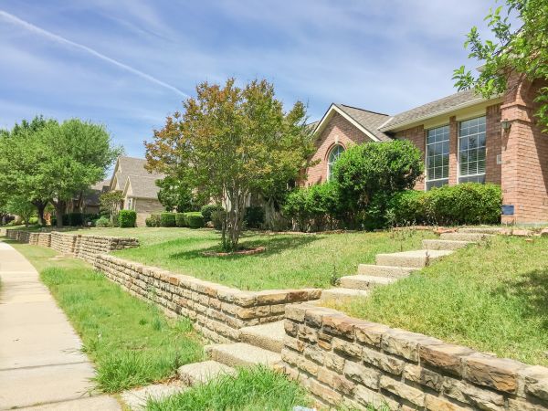 Sloped Yard Landscaping in Fort Myers